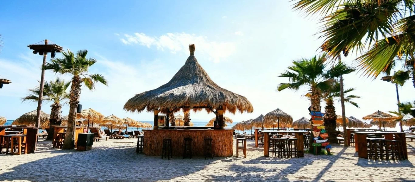 Η κυβέρνηση απειλεί την ελληνική κοινωνία με τοπικά ή & ολικά «lockdown» αν «διασκεδάσει πολύ» & «συνωστιστεί»